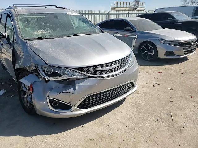 2020 Chrysler Pacifica VIN 2C4RC1GG4LR284721 Copart auction photo, front end damage thumbnail 12