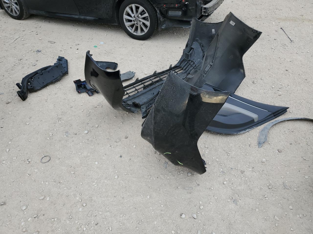 2022 Toyota Camry VIN 4T1C11AK4NU689116 Copart auction photo, vandalism / stripped damage thumbnail 12