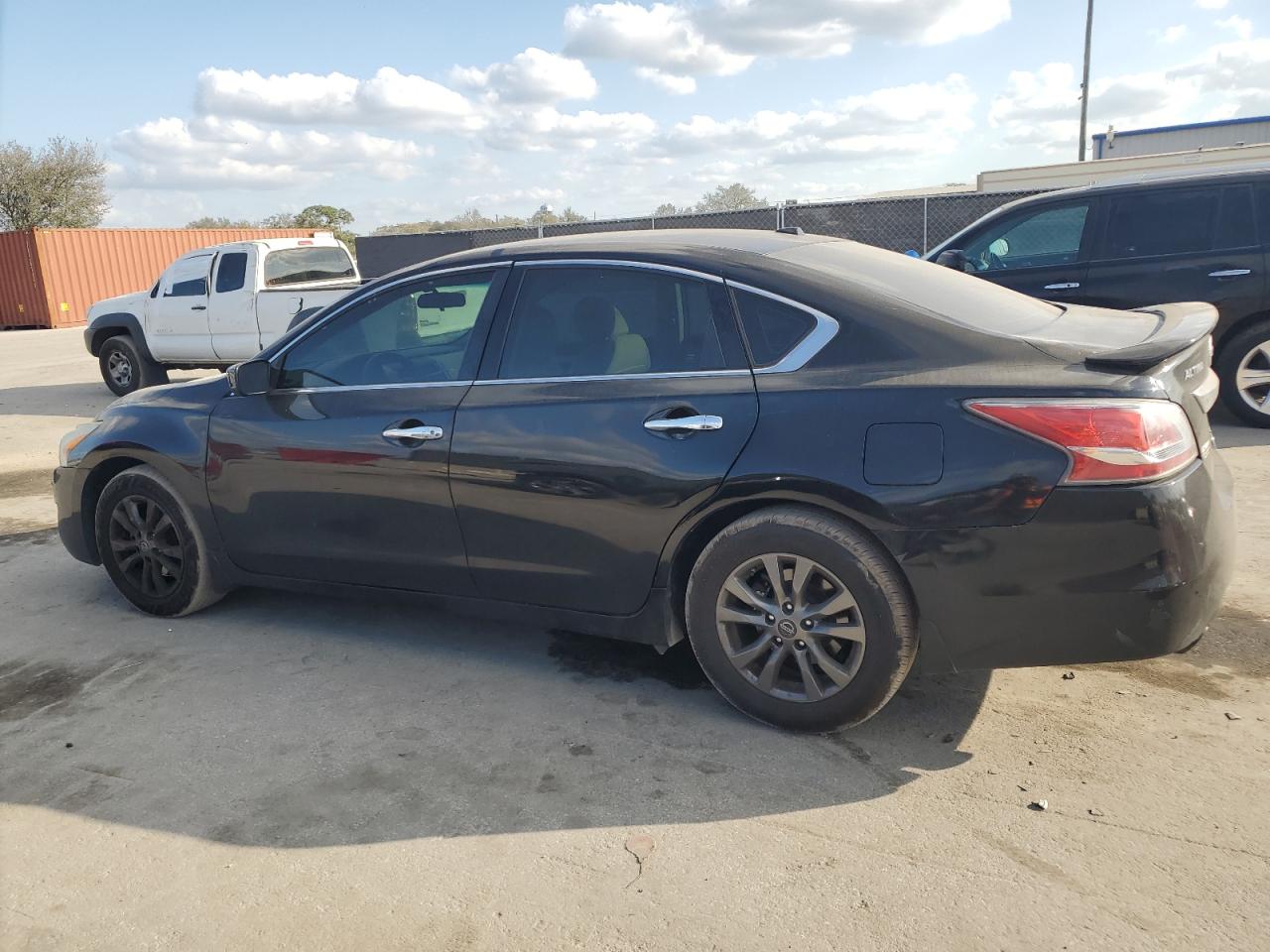 2015 Nissan Altima VIN 1N4AL3AP0FC486928 Copart auction photo, side damage thumbnail 2
