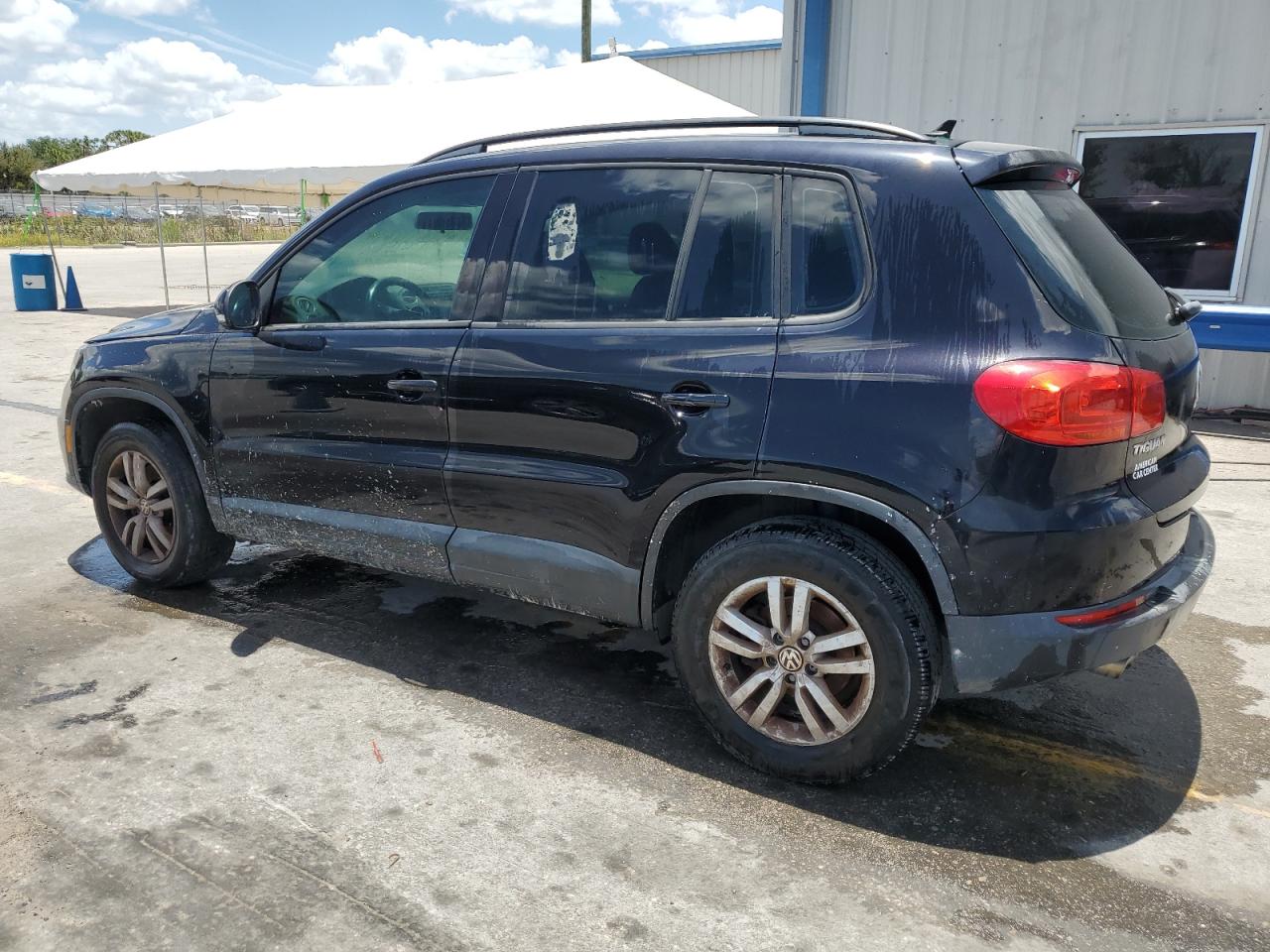 2015 Volkswagen Tiguan VIN WVGAV7AX6FW597604 Copart auction photo, front end damage thumbnail 2