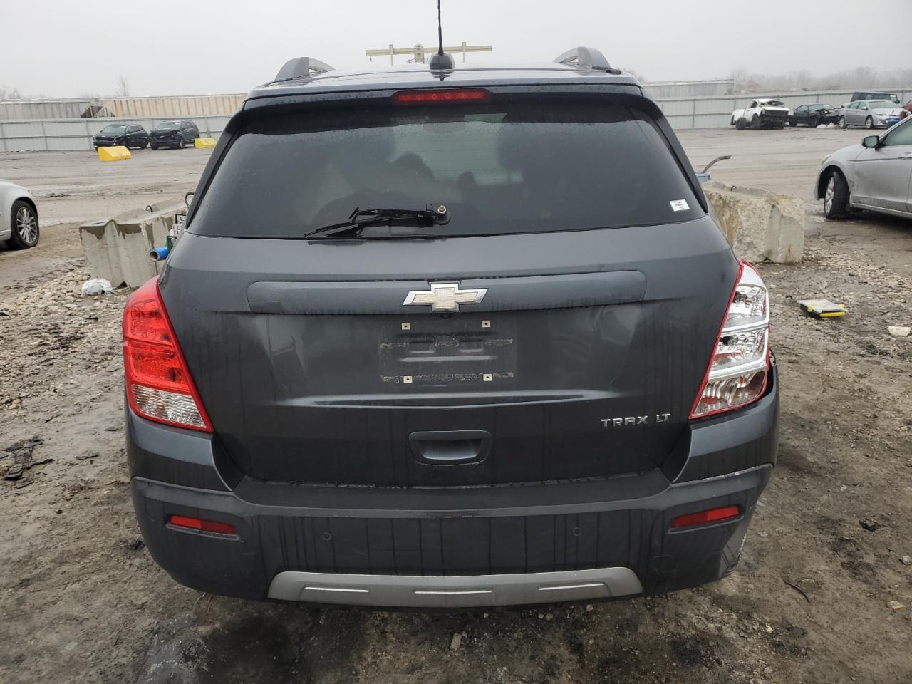 2016 Chevrolet Trax VIN 3GNCJLSB3GL275439 Copart auction photo, side / front end damage thumbnail 6