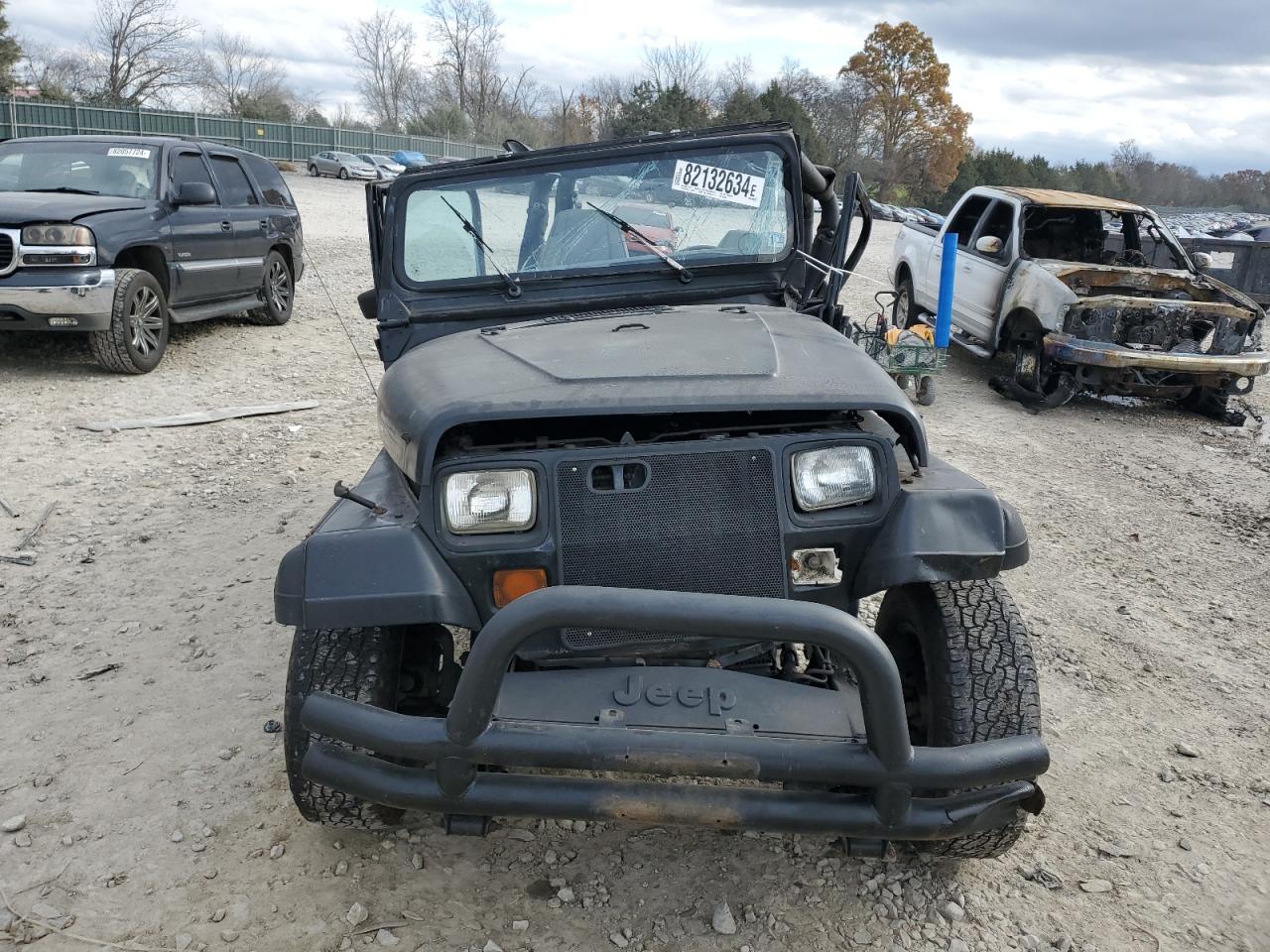 1993 Jeep Wrangler VIN 1J4FY29S1PP236204 Copart auction photo, all over damage thumbnail 5