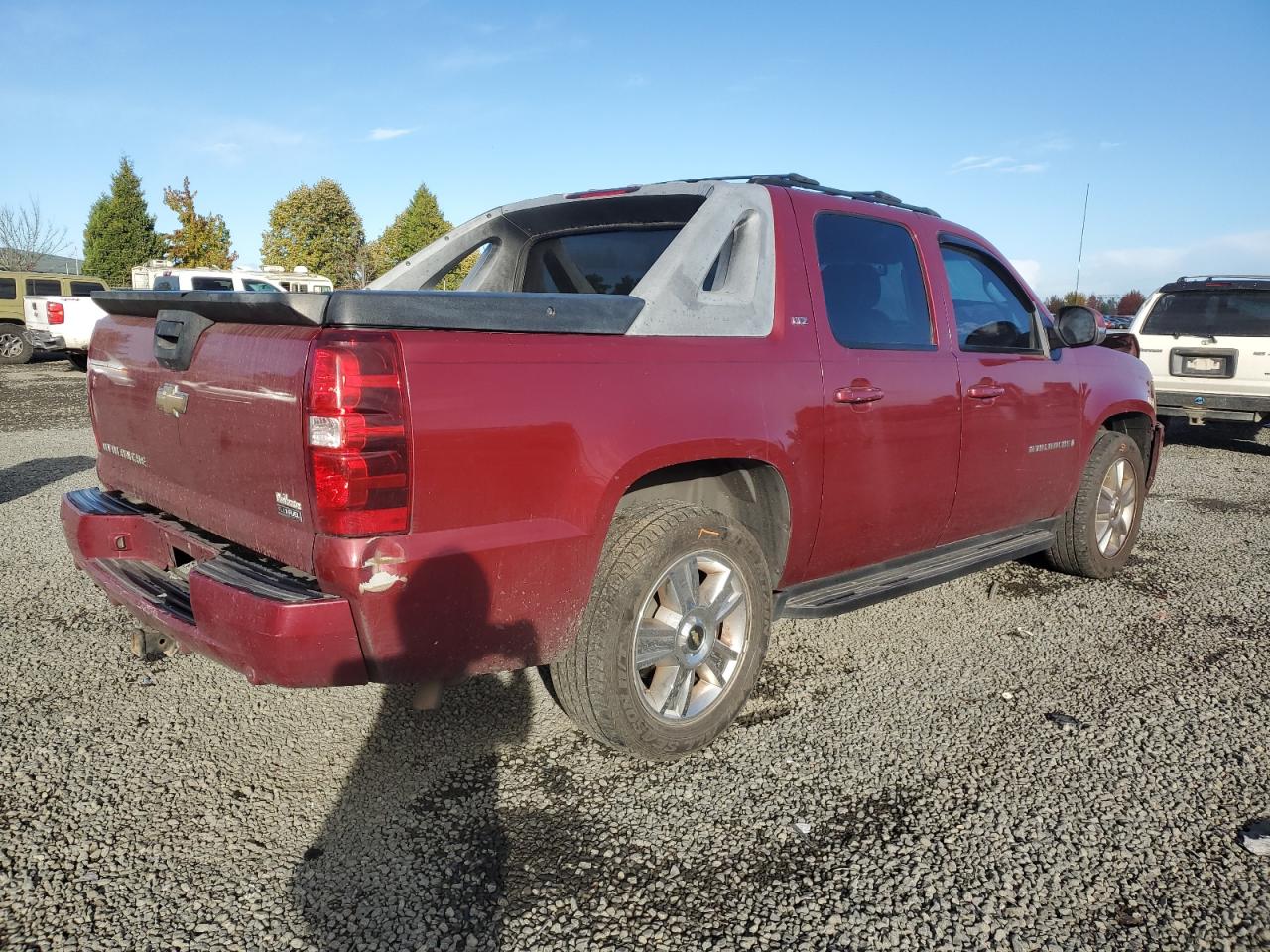 2007 Chevrolet Avalanche VIN 3GNFK12337G164292 Copart auction photo, front end damage thumbnail 3