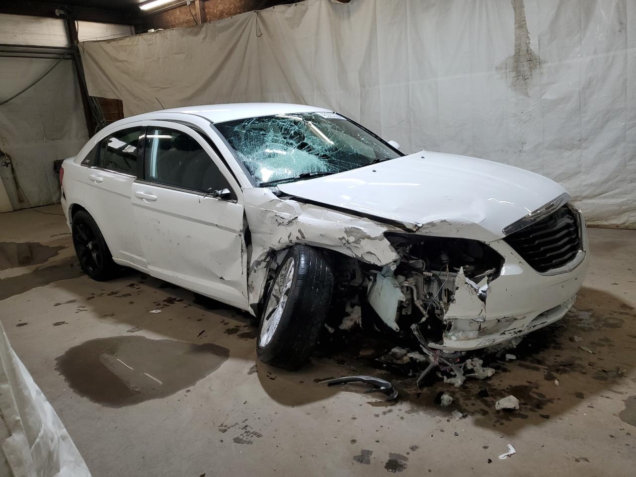 2011 Chrysler 200 VIN 1C3BC8FGXBN612865 Copart auction photo, front end / side damage thumbnail 4