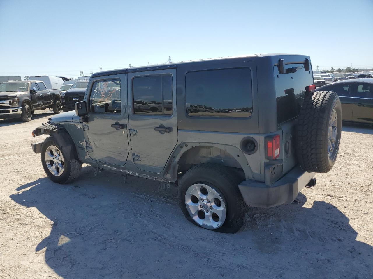2015 Jeep Wrangler VIN 1C4BJWEGXFL624846 Copart auction photo, rollover / side damage thumbnail 2