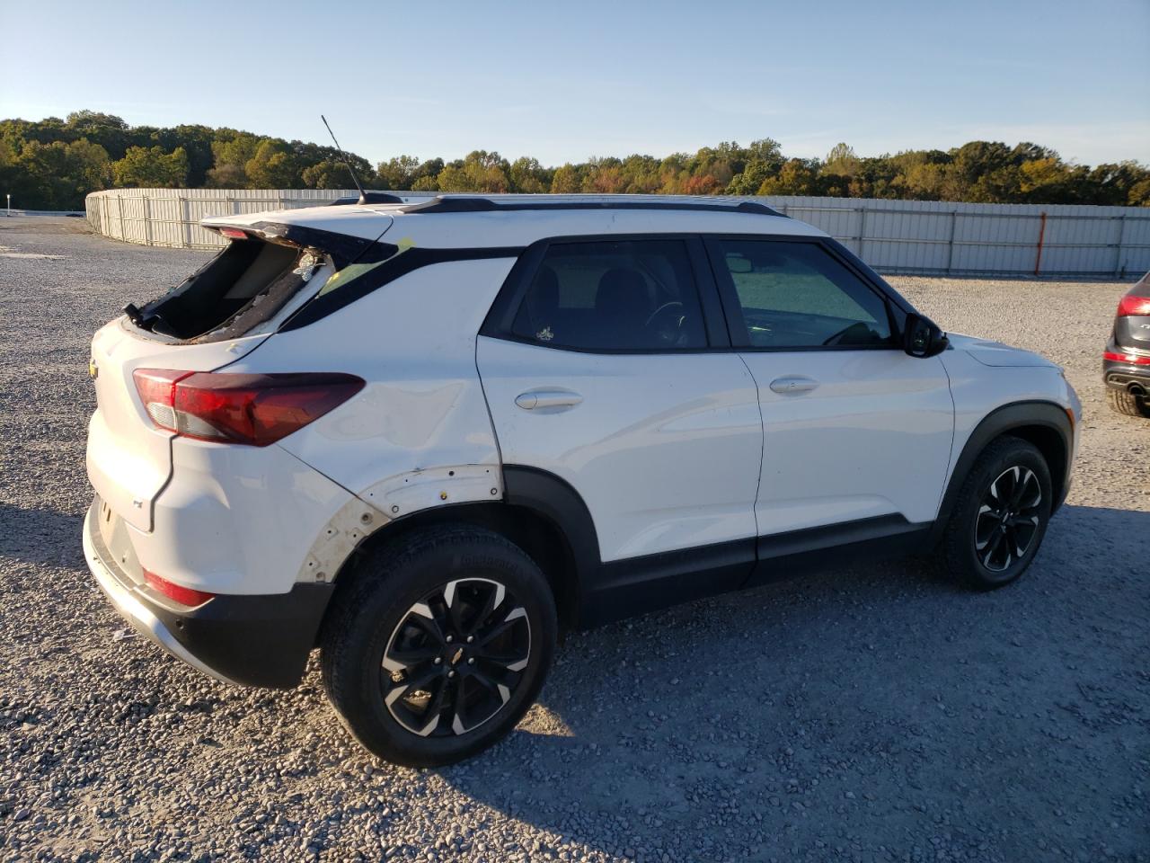 2021 Chevrolet TrailBlazer VIN KL79MPS28MB136774 Copart auction photo, rear end damage thumbnail 3
