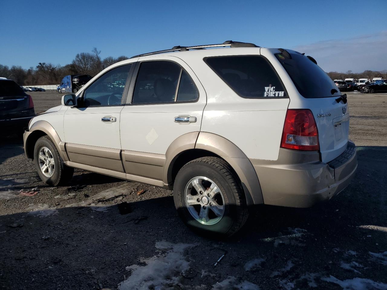 2006 KIA Sorento VIN KNDJD733065602383 Copart auction photo, front end damage thumbnail 2