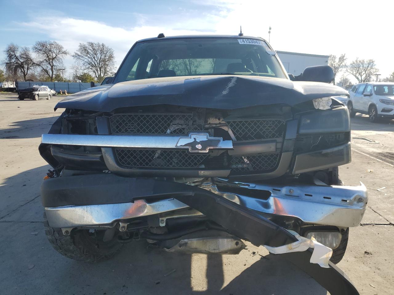 2004 Chevrolet Silverado VIN 1GCHK23134F116194 Copart auction photo, rear end / front end damage thumbnail 5