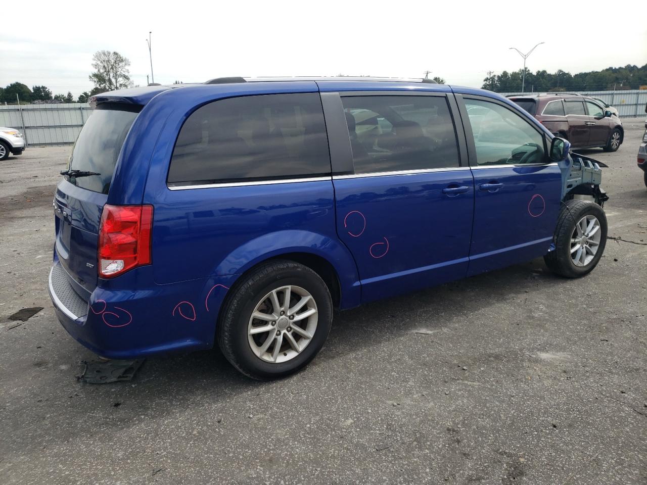 2020 Dodge Caravan VIN 2C4RDGCG8LR152731 Copart auction photo, front end damage thumbnail 3