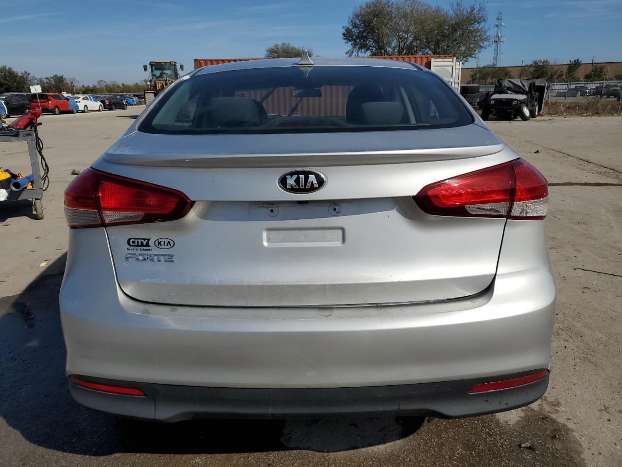 2017 KIA Forte VIN 3KPFL4A71HE017784 Copart auction photo, front end damage thumbnail 6