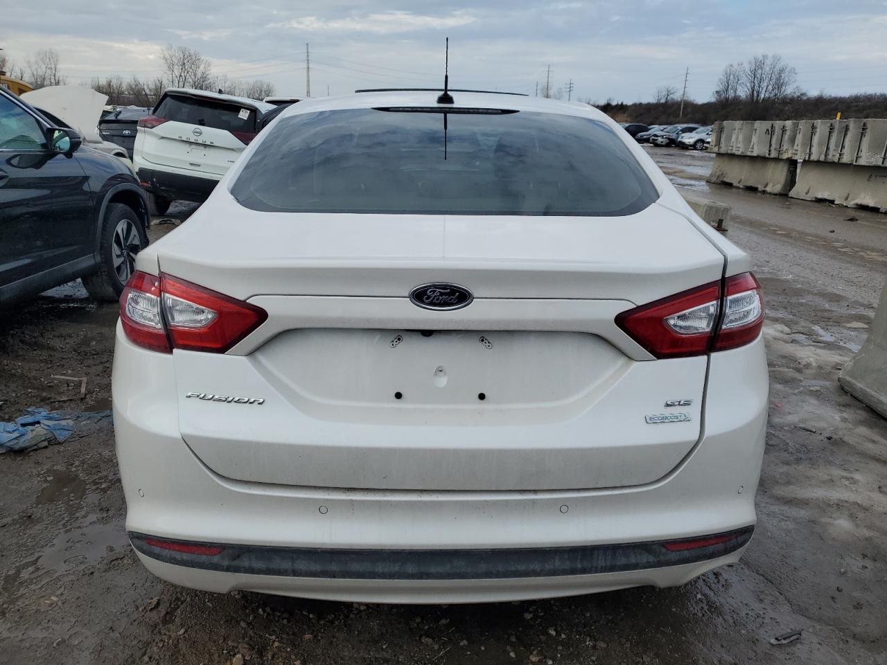 2014 Ford Fusion VIN 3FA6P0HD8ER181942 Copart auction photo, side / front end damage thumbnail 6