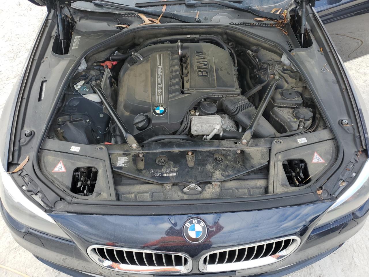 2014 BMW 5er VIN WBA5B3C58ED535812 Copart auction photo, rear end / minor dent/scratches damage thumbnail 12