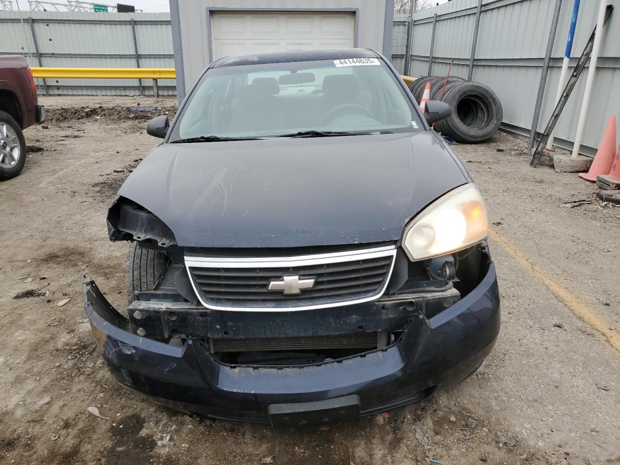 2007 Chevrolet Malibu VIN 1G1ZS58N67F247182 Copart auction photo, front end / side damage thumbnail 5