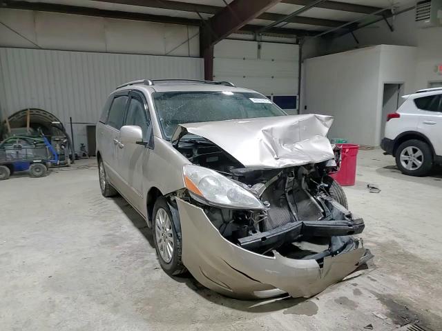 2009 Toyota Sienna VIN 5TDZK22C99S250321 Copart auction photo, front end damage thumbnail 12
