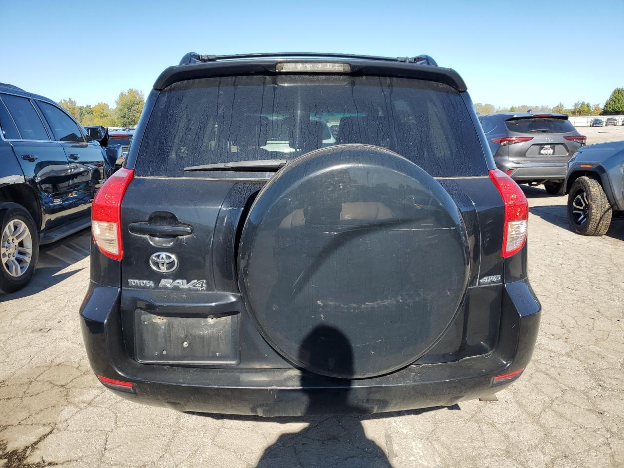 2007 Toyota RAV 4 VIN JTMBD33V276029951 Copart auction photo, front end damage thumbnail 6