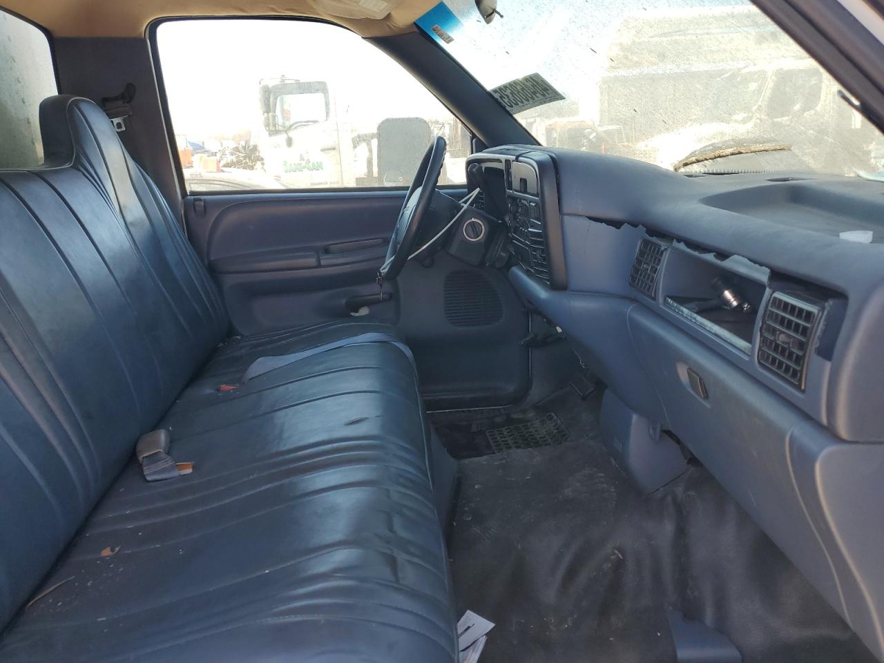 1995 Dodge RAM VIN 1B6MC36C9SS371357 Copart auction photo, minor dent/scratches damage thumbnail 11