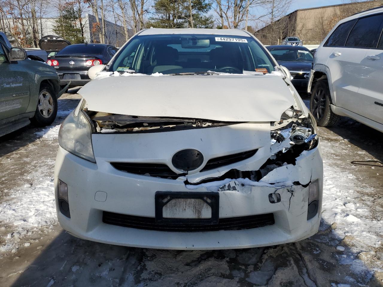 2011 Toyota Prius VIN JTDKN3DU8B1367931 Copart auction photo, front end / minor dent/scratches damage thumbnail 5