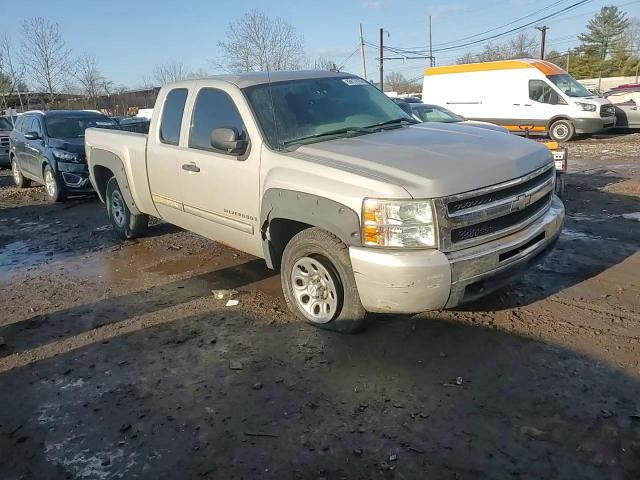 2009 Chevrolet Silverado VIN 1GCEK19C99Z255435 Copart auction photo, side / rear end damage thumbnail 10