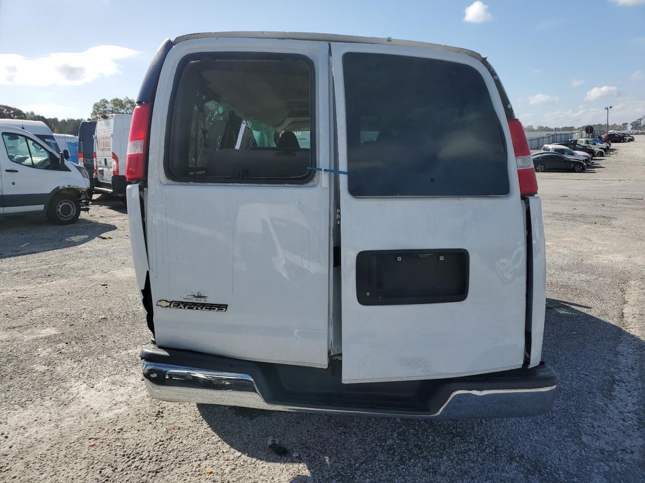 2019 Chevrolet Express VIN 1GAZGPFG3K1177518 Copart auction photo, side / rear end damage thumbnail 6