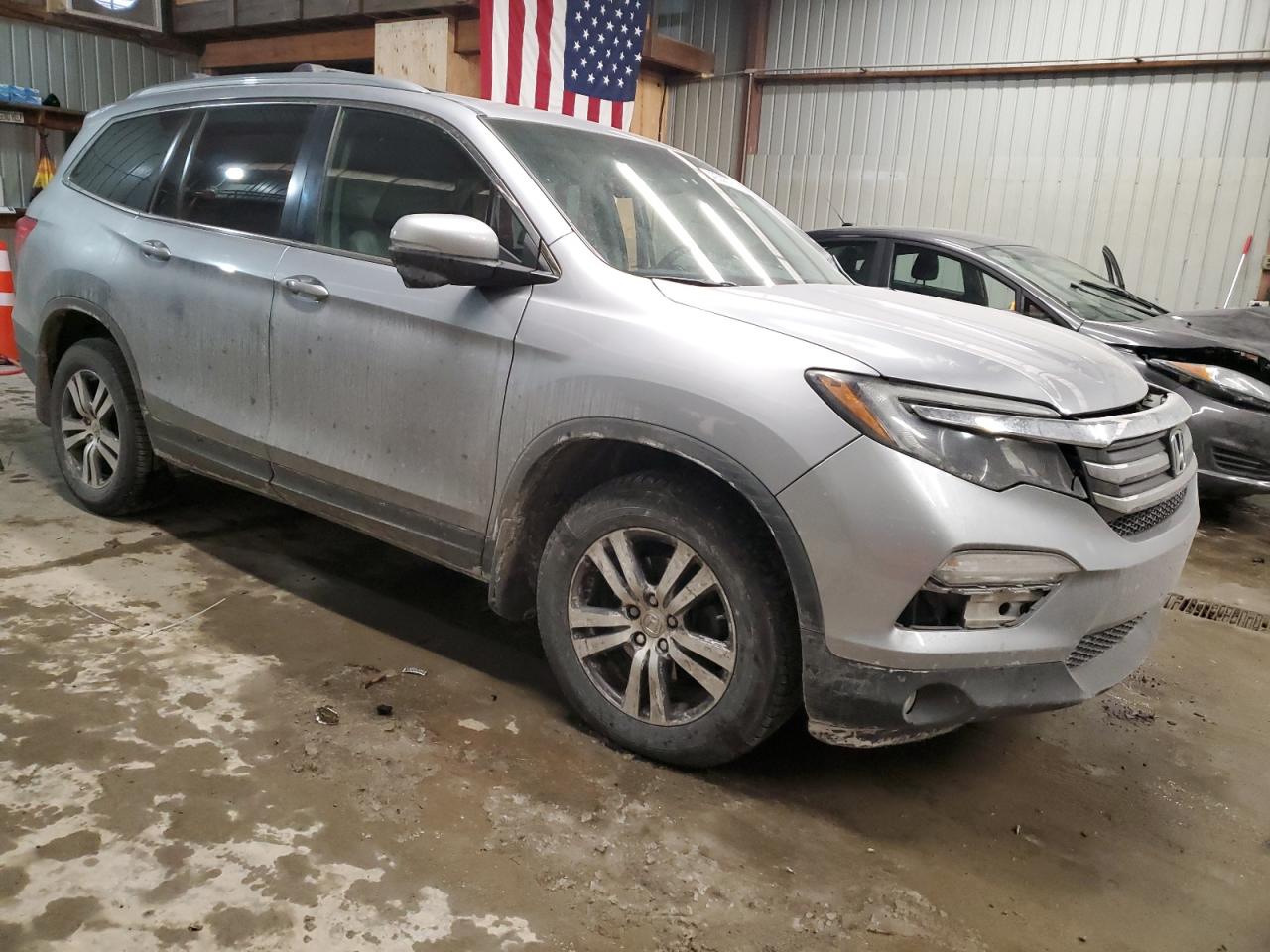 2017 Honda Pilot VIN 5FNYF6H80HB071193 Copart auction photo, front end / side damage thumbnail 4