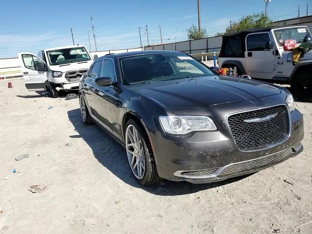 2017 Chrysler 300 VIN 2C3CCAAG6HH580081 Copart auction photo, side / rear end damage thumbnail 11