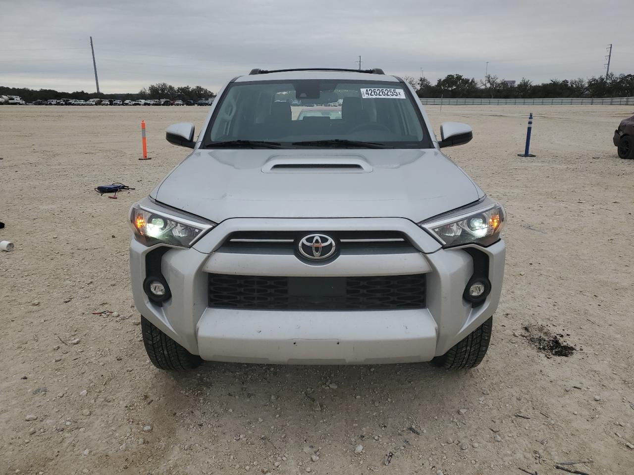 2021 Toyota 4Runner VIN JTEPU5JR0M5964020 Copart auction photo, rear end damage thumbnail 5