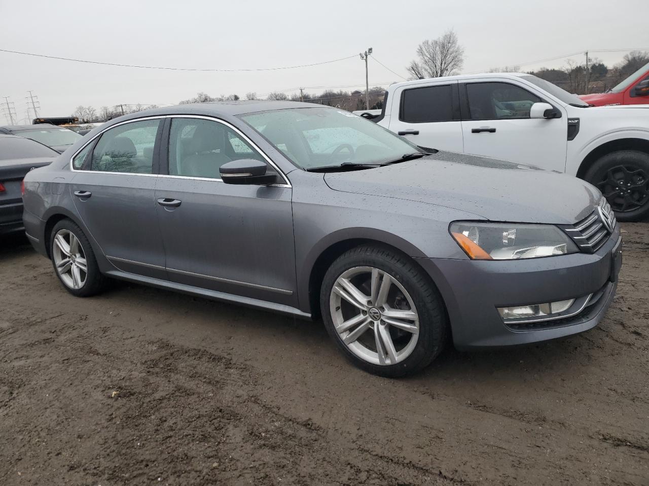 2015 Volkswagen Passat VIN 1VWBT7A31FC040917 Copart auction photo, minor dent/scratches damage thumbnail 4