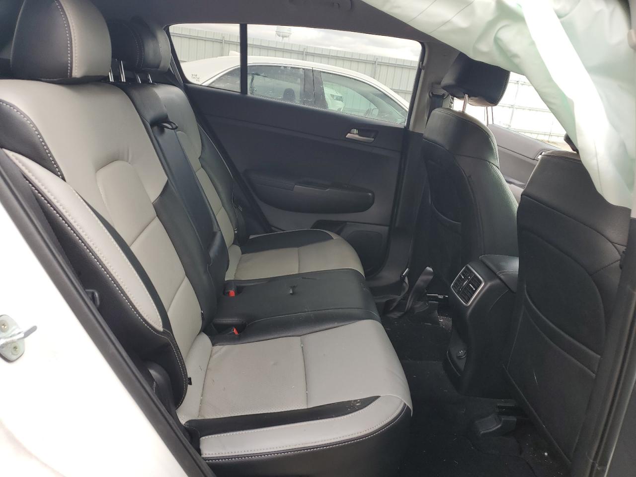 2020 KIA Sportage VIN KNDPM3AC2L7700854 Copart auction photo, all over / undercarriage damage thumbnail 11