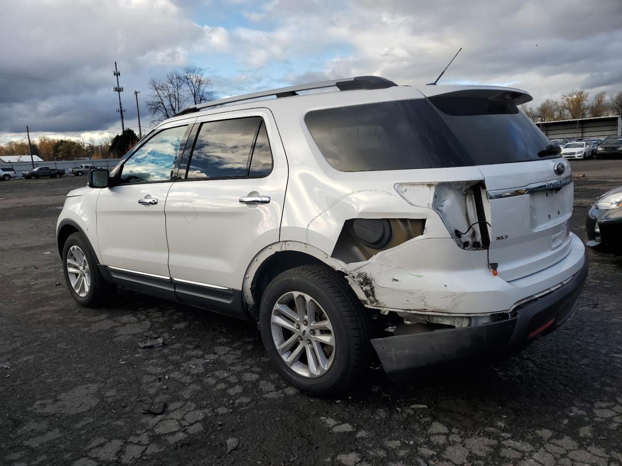 2013 Ford Explorer VIN 1FM5K8D85DGC16496 Copart auction photo, rear end damage thumbnail 2