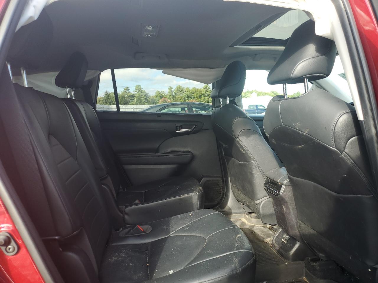 2021 Toyota Highlander VIN 5TDGZRBH5MS541818 Copart auction photo, front end damage thumbnail 12