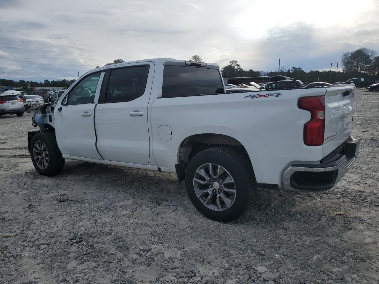 2020 Chevrolet Silverado VIN 1GCUYDEDXLZ152249 Copart auction photo, front end / side damage thumbnail 2