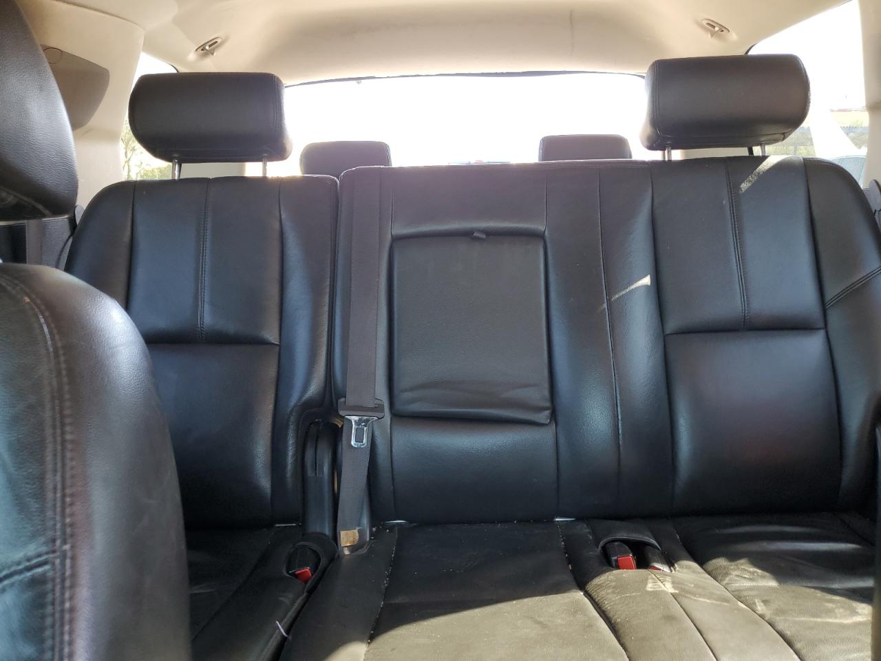 2012 Chevrolet Tahoe VIN 1GNSK2E0XCR281755 Copart auction photo, vandalism damage thumbnail 10