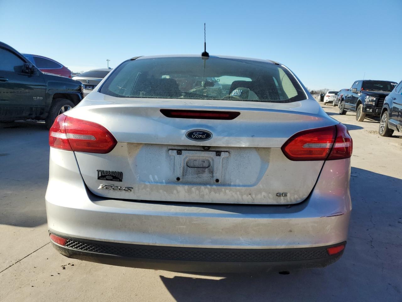 2017 Ford Focus VIN 1FADP3F21HL347604 Copart auction photo, front end damage thumbnail 6