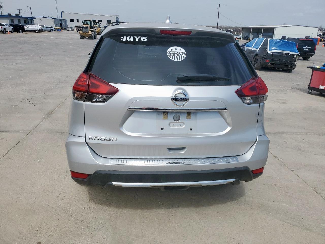 2019 Nissan Rogue VIN 5N1AT2MTXKC831417 Copart auction photo, side / front end damage thumbnail 6