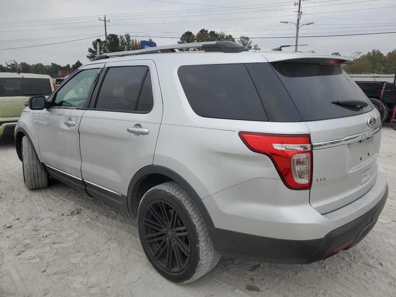 2013 Ford Explorer VIN 1FM5K7D86DGA09965 Copart auction photo, minor dent/scratches / side damage thumbnail 2