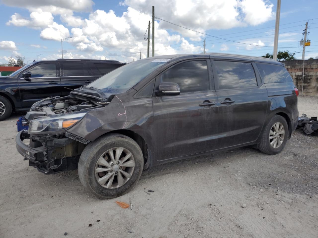 2015 KIA Sedona VIN KNDMB5C14F6038091