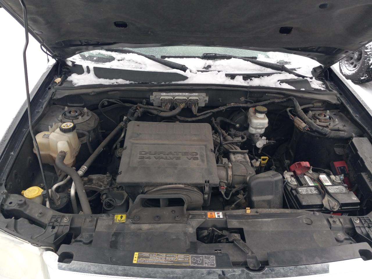 2011 Ford Escape VIN 1FMCU0DG0BKB95741 Copart auction photo, side damage thumbnail 11