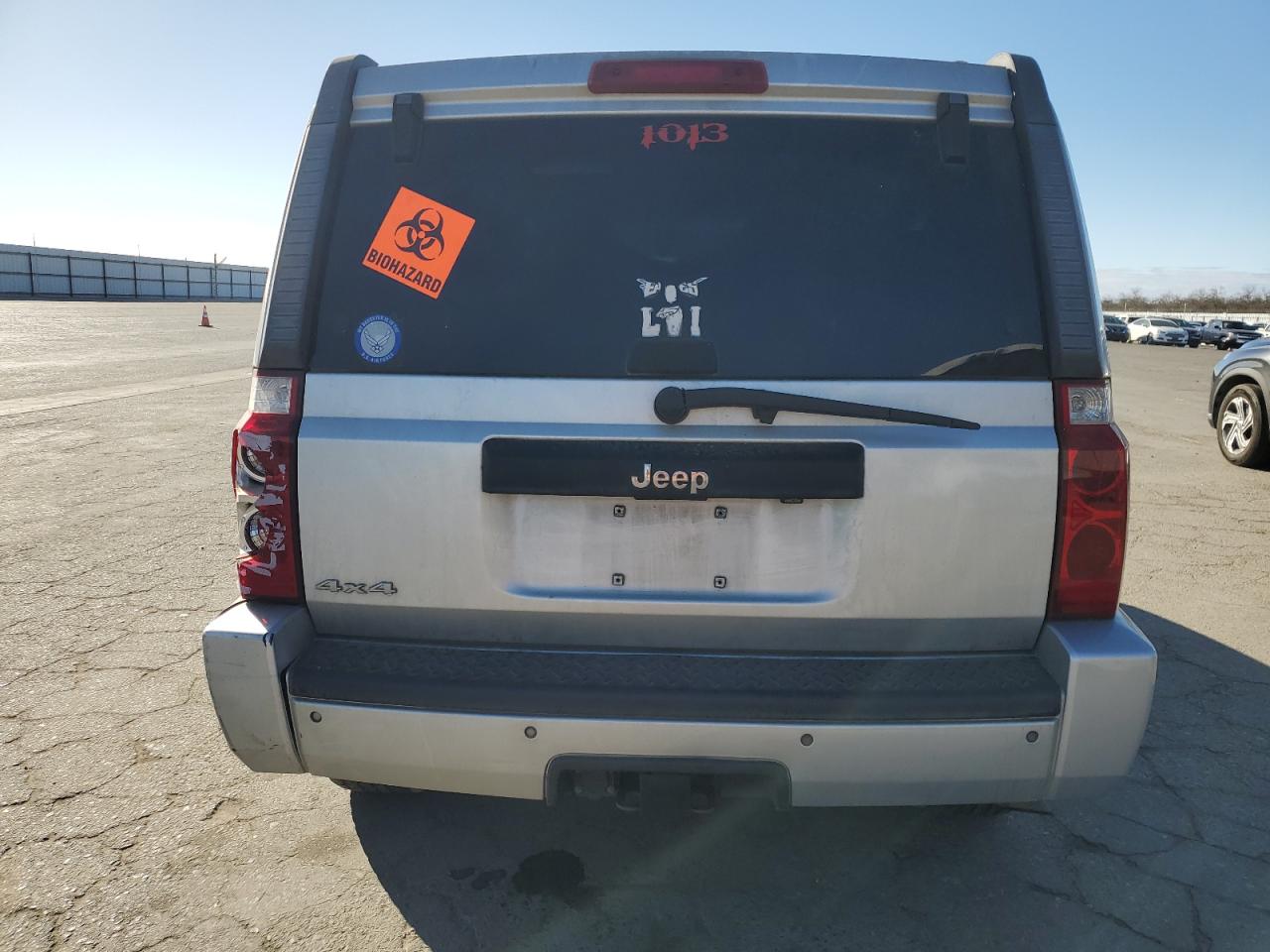 2008 Jeep Commander VIN 1J8HG48N58C186398 Copart auction photo, front end / side damage thumbnail 6