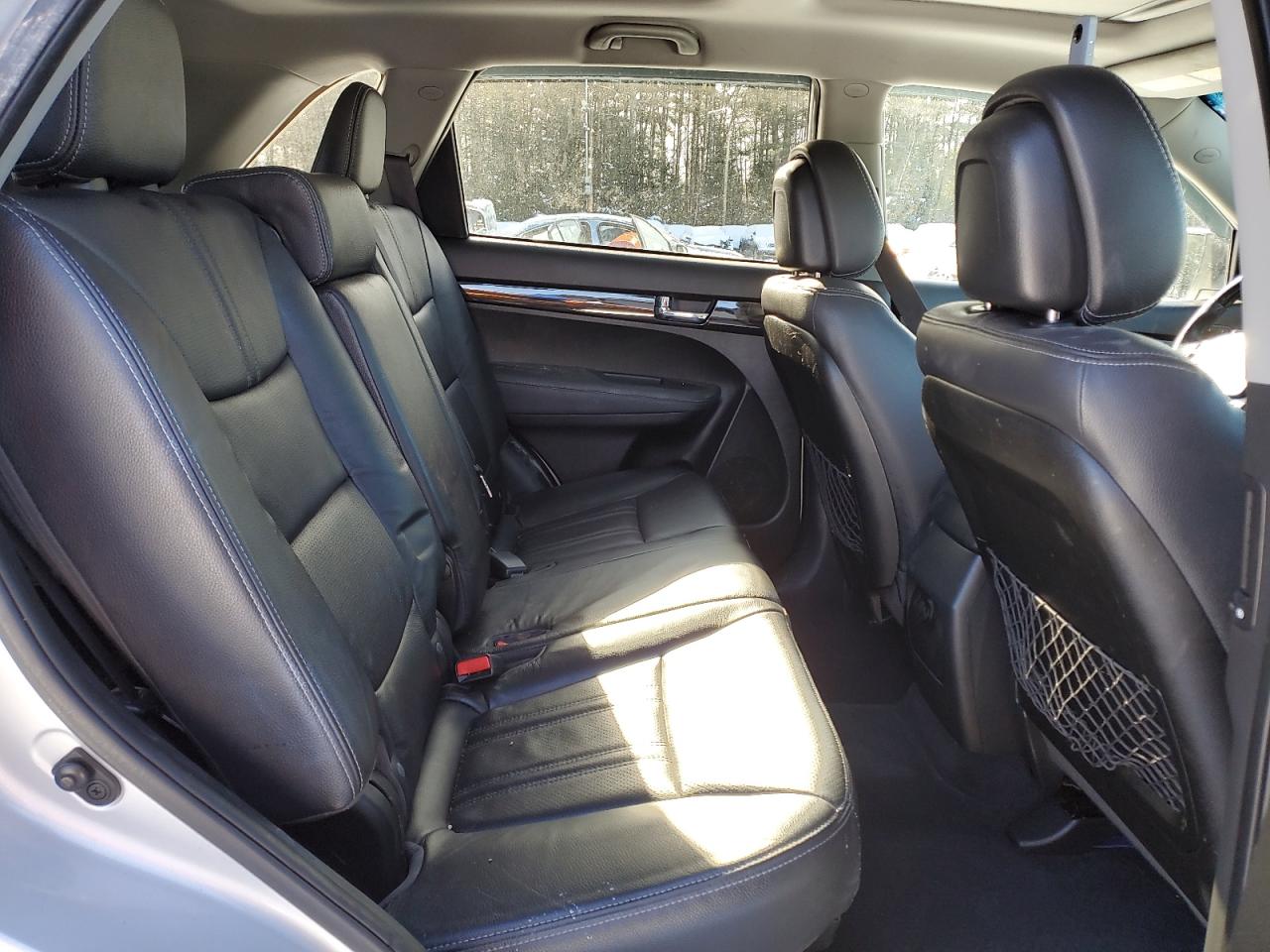 2013 KIA Sorento VIN 5XYKW4A22DG362409 Copart auction photo, rear end / minor dent/scratches damage thumbnail 11