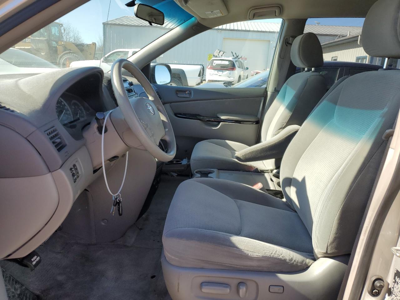 2005 Toyota Sienna VIN 5TDBA23C15S048442 Copart auction photo, front end / undercarriage damage thumbnail 7