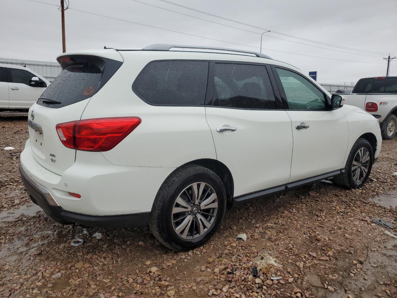 2018 Nissan Pathfinder VIN 5N1DR2MM5JC605398 Copart auction photo, hail damage thumbnail 3