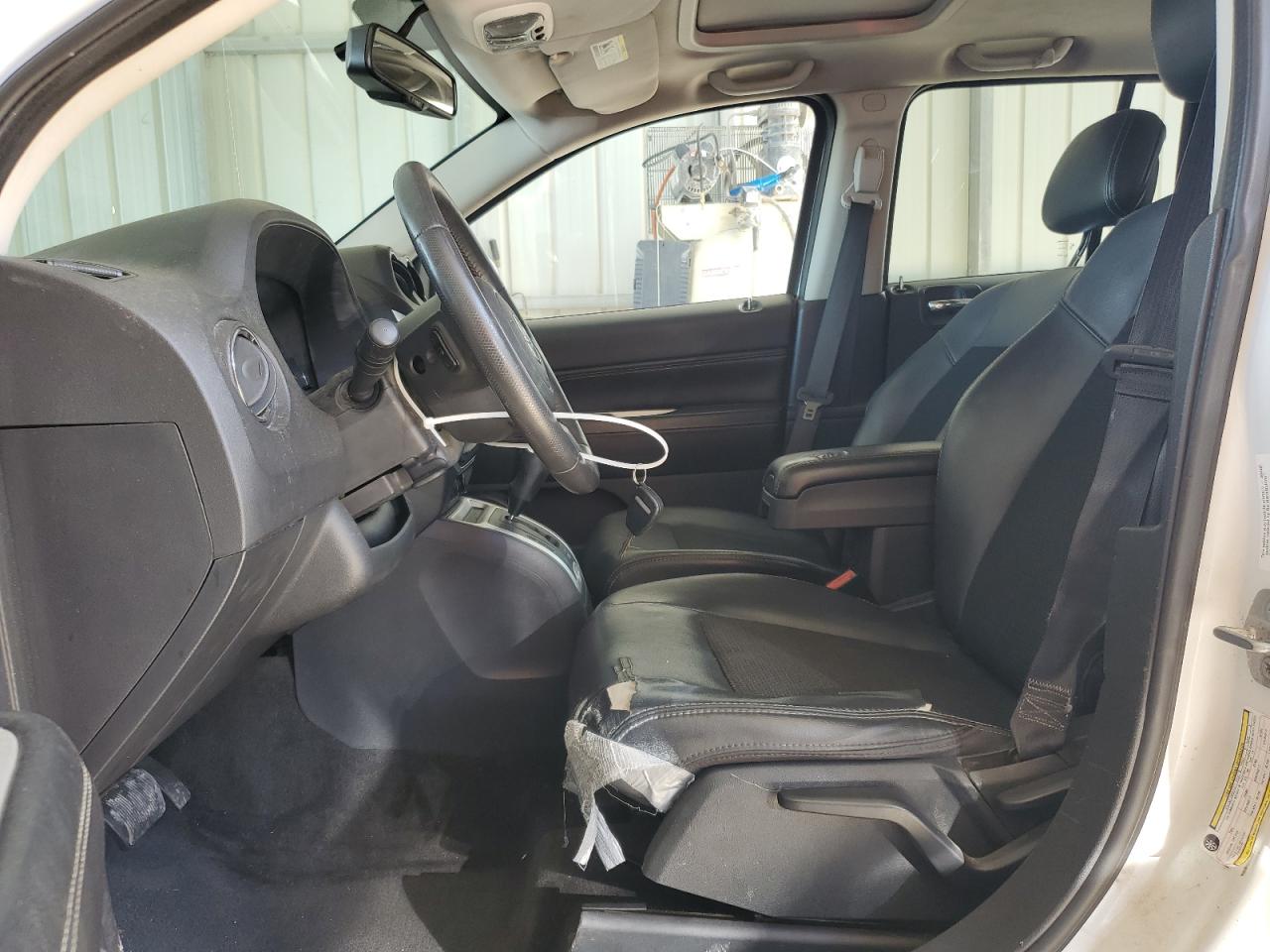 2014 Jeep Compass VIN 1C4NJCEB9ED826084 Copart auction photo, side / front end damage thumbnail 7