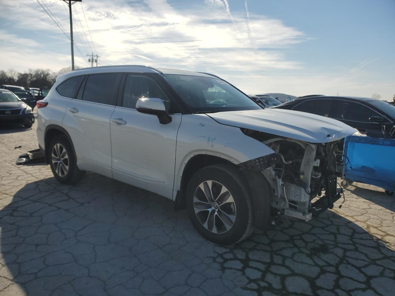 2023 Toyota Highlander VIN 5TDKDRAH0PS000402 Copart auction photo, front end / side damage thumbnail 4
