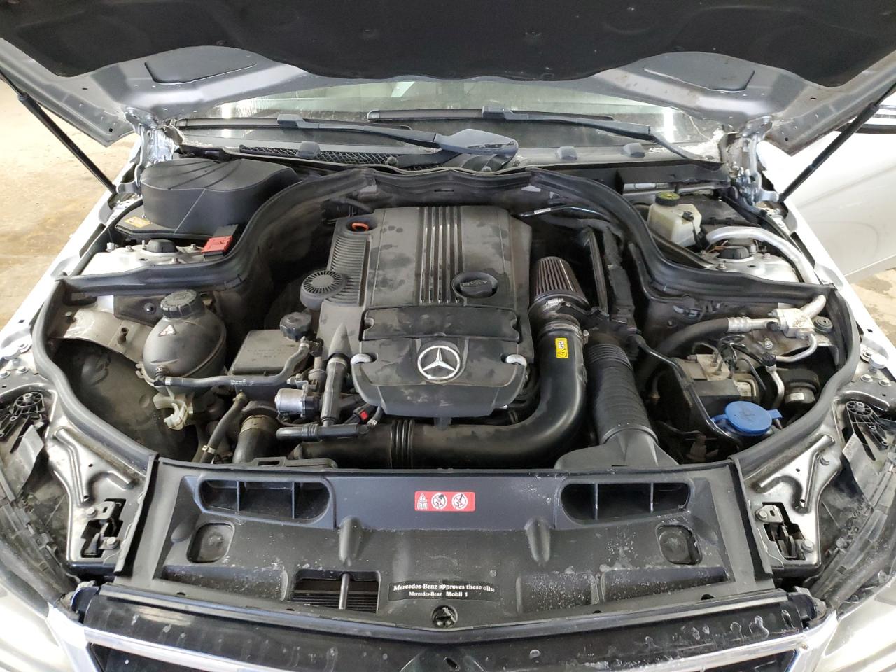 2014 Mercedes-Benz C-klasse VIN WDDGF4HB9EA949094 Copart auction photo, rear end / front end damage thumbnail 11