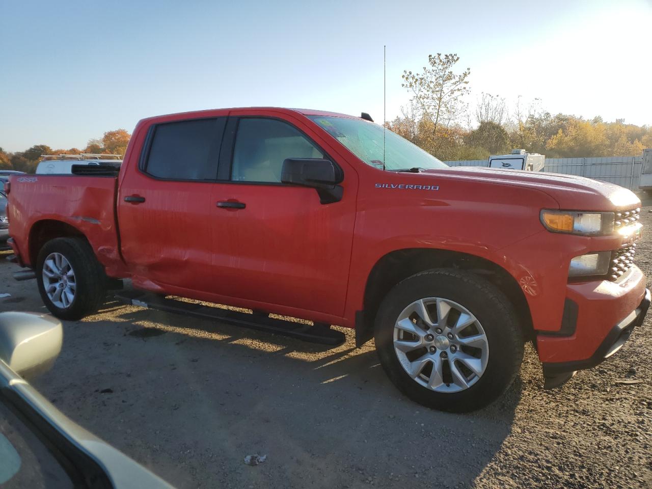 2019 Chevrolet Silverado VIN 3GCPYBEH9KG192017 Copart auction photo, side / minor dent/scratches damage thumbnail 4