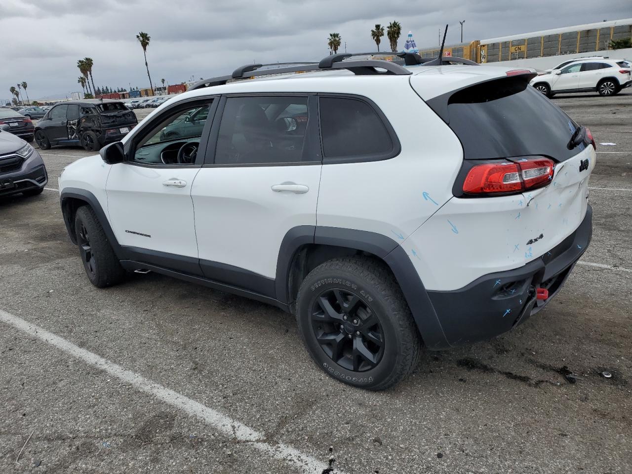 2017 Jeep Cherokee VIN 1C4PJMBS3HW500714 Copart auction photo, minor dent/scratches damage thumbnail 2
