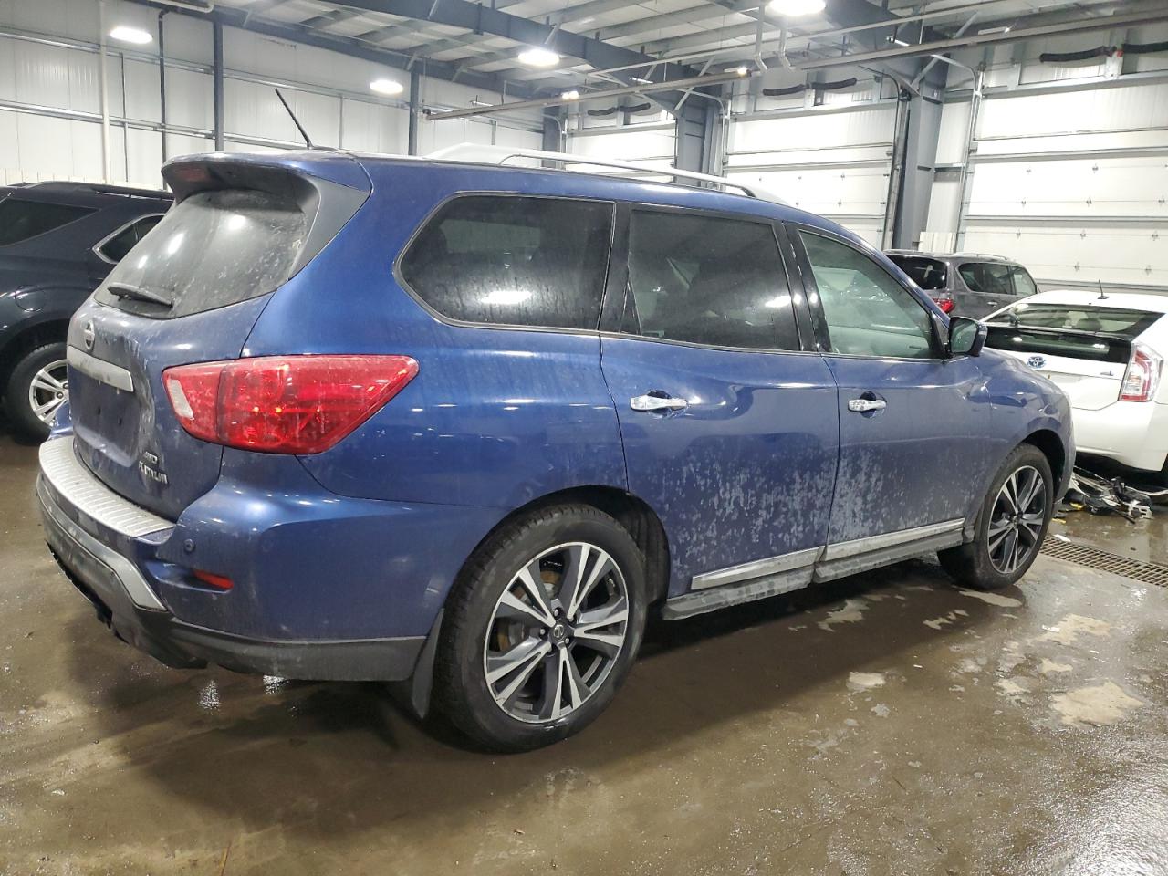 2017 Nissan Pathfinder VIN 5N1DR2MM1HC641910 Copart auction photo, rear end / hail damage thumbnail 3