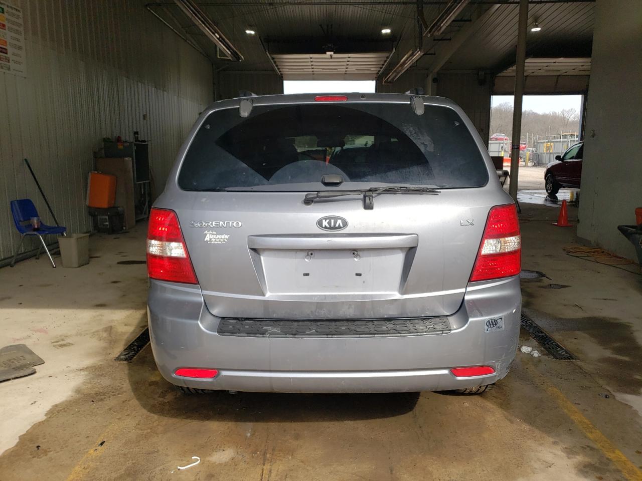 2009 KIA Sorento VIN KNDJC735595870340 Copart auction photo, front end damage thumbnail 6