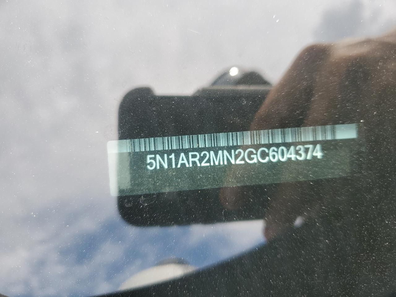 2016 Nissan Pathfinder VIN 5N1AR2MN2GC604374 Copart auction photo, water/flood damage thumbnail 14
