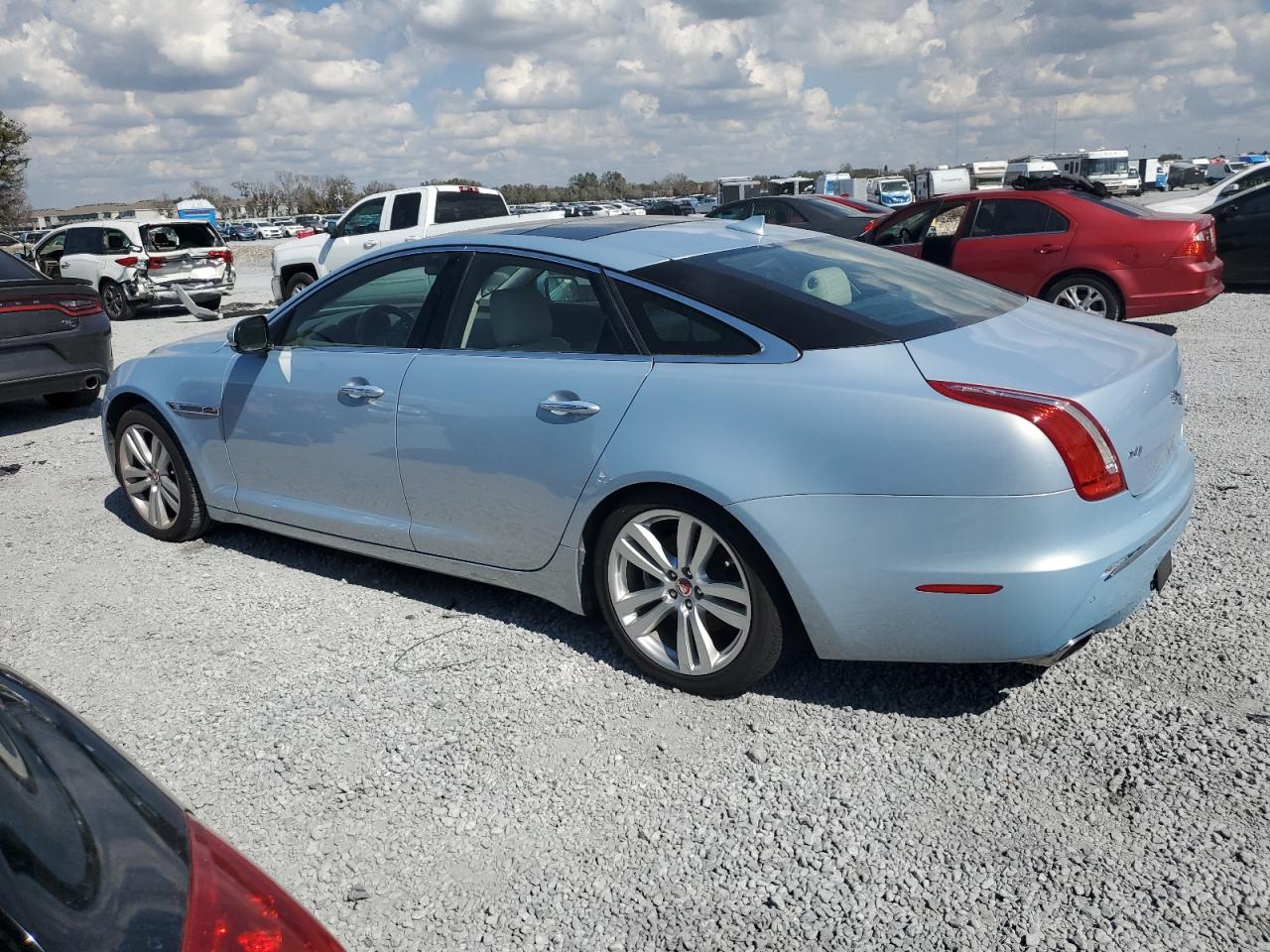 2014 Jaguar XJ VIN SAJWA1CZ4E8V71167 Copart auction photo, water/flood damage thumbnail 2